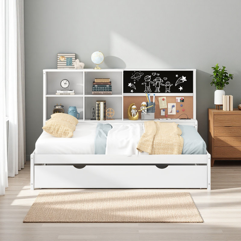 Lit de jour double avec tablettes de rangement, tableau noir, tableau de liège, ports USB et lit gigogne simple