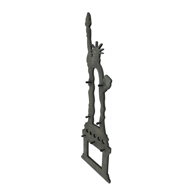 Tenture murale vintage en bois Statue de la Liberté au fini vert-vert vieilli, 7 crochets - H 39,5 po x l 13 po x P 1,75 po
