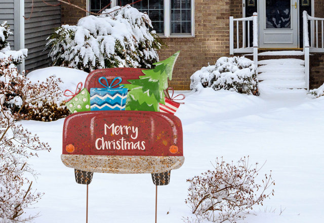 Outdoor Christmas Décor Under $149