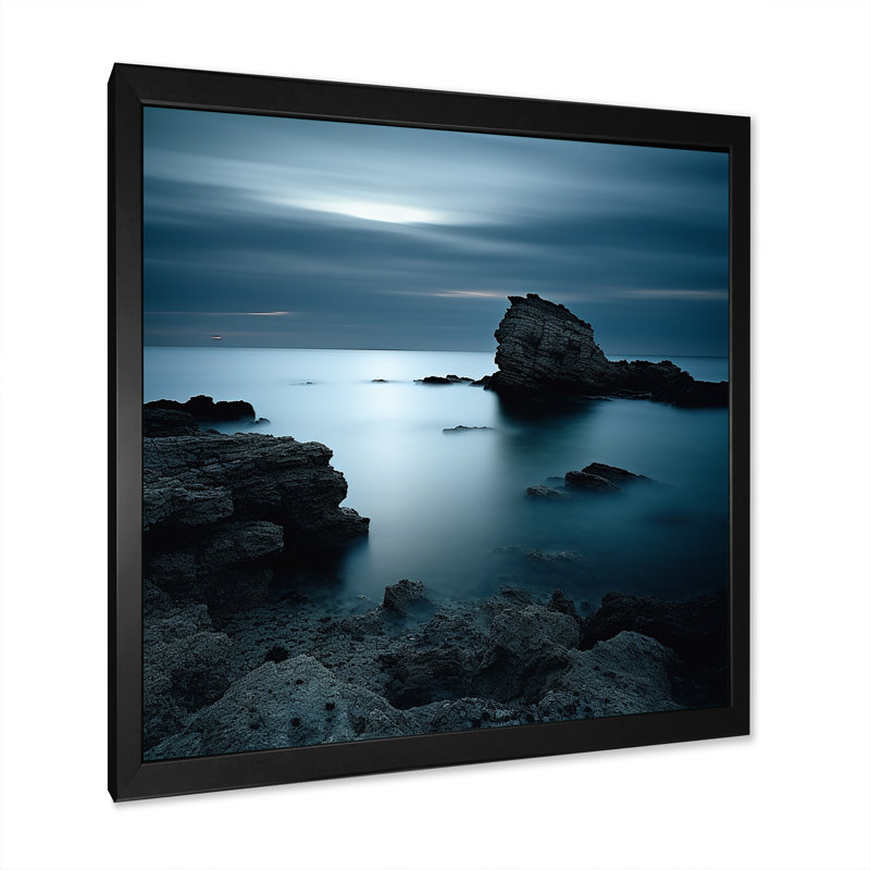 «Black and Blue Rocky Beach Horizon», reproduction d'art mural plage et océan, H 16 po x l 16 po x P 1 po, Cadre simple noir
