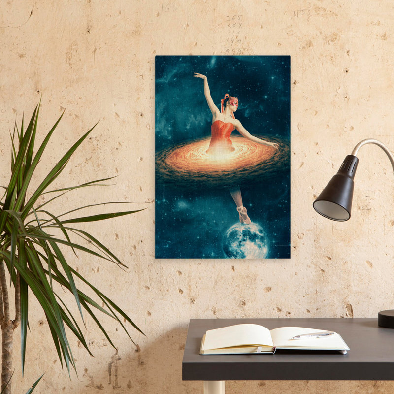Prima Ballerina Assoluta - Étude de la lune céleste surréalisme urbain et pop, H 24 po x l 16 po