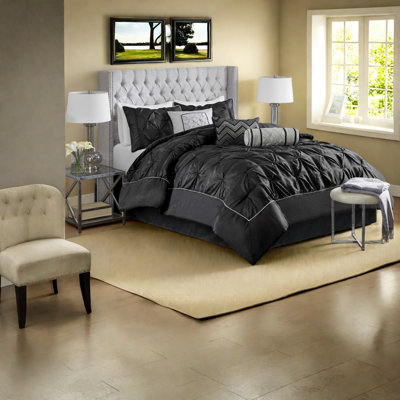 De chambre pour très grand lit, capitonné en polyester noir