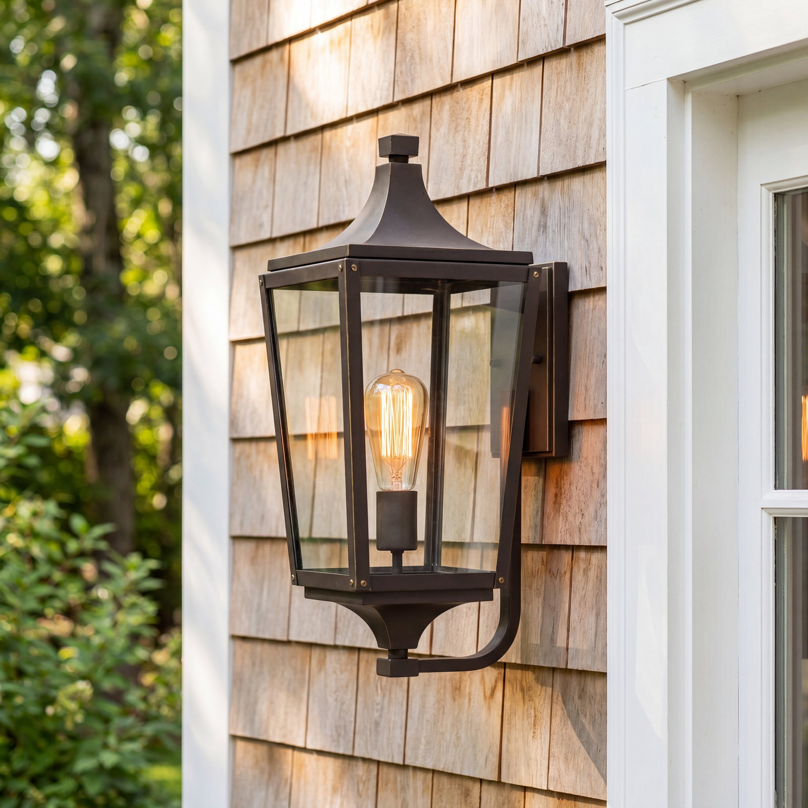 Tarrance Wall Light, 15.75'' H X 6.5'' W X 8'' D