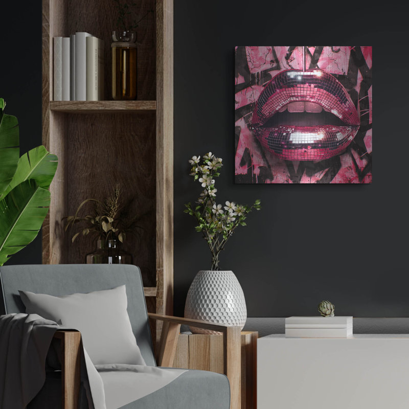  «Disco Kiss» par Svetlana Aleynikova, art mural en métal, H 24 po x l 24 po