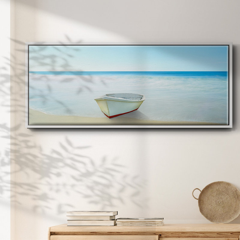 Bateau sur une plage III - toile encadrée, H 12 po x l 30 po