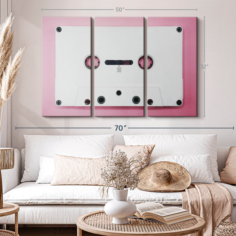 «White Cassette Tape», 3 pièces sur toile, H 32 po x l 50 po x P 1,25 po