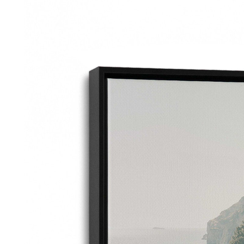 Impression sur toile tendue Seaside Sanctuary, Cadre flottant noir satiné, H 32,75 po x l 48,75 po x P 1,75 po