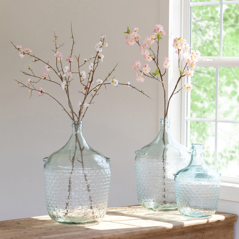 Branche de cerisier en fleurs