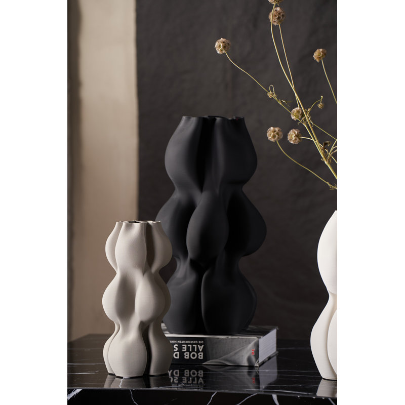 Vase en céramique imprimé en 3D, H 19,25 po x l 10 po x P 10 po, Noir