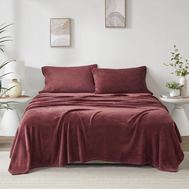Drap de lit très grand 4 pièces bourgogne, 100% velours doux, comprend un drap plat, 2 taies d'oreiller ajustées, élastique pour matelas de 16 po, facile à laver à la machine, brossé des deux côtés