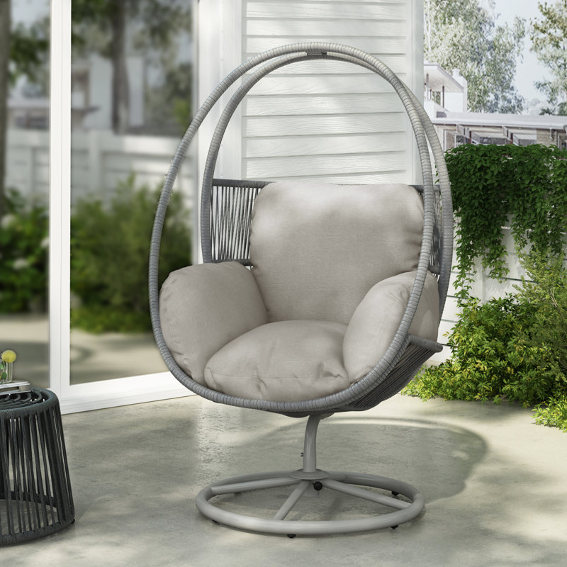 Chaise longue pivotante en osier Reno