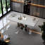 Ensemble de table de salle à manger haut de gamme avec chaises-106924235