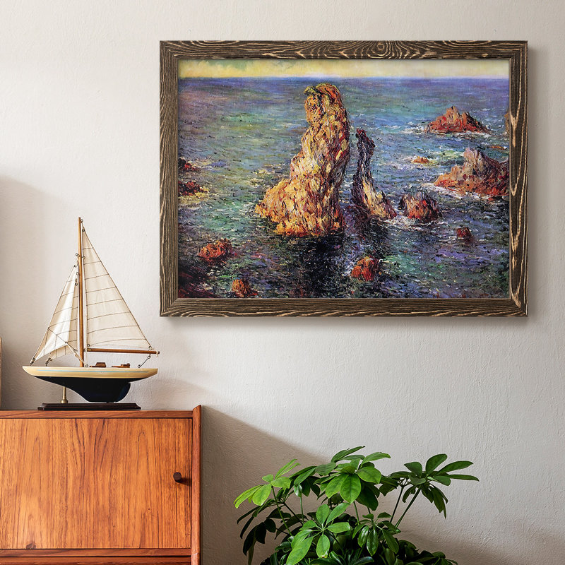 Les «pyramides» au port, H 22 po x l 32 po x P 1,5 po, Noyer