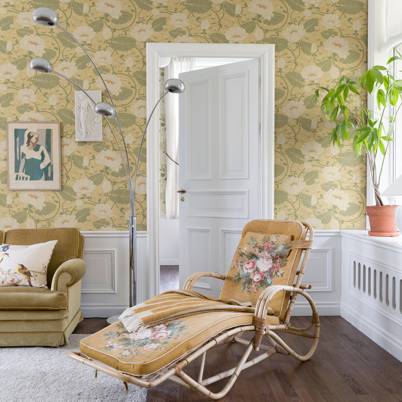 Hjarterum Eva Water Lillies 10.05m x 53cm Matte Wallpaper Roll, Light Yellow