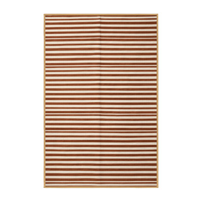 Tapis brun à rayures horizontales lavable à la machine