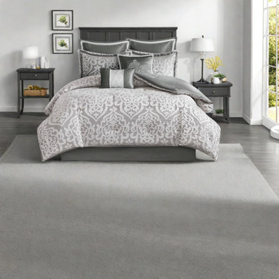 Luxurious Jacquard Bedding Sets, Silver Polyester Comforter, Elegant Cal King Design