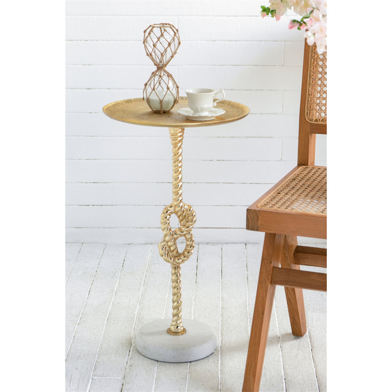 Table d'appoint dorée 13,8 x 13,8 x 24 po avec nœuds en corde et base en marbre blanc (table basse incluse)