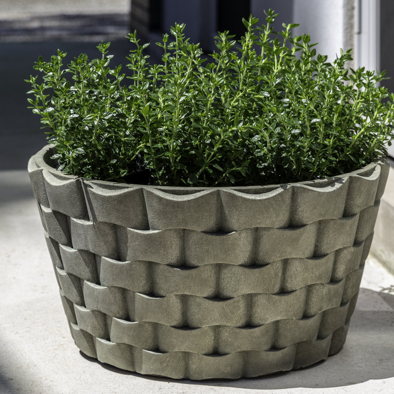 Pot de fleurs en pierre moulée M Weave, Brun pierre, H 22 po x l 21,75 po x p 21,75 po