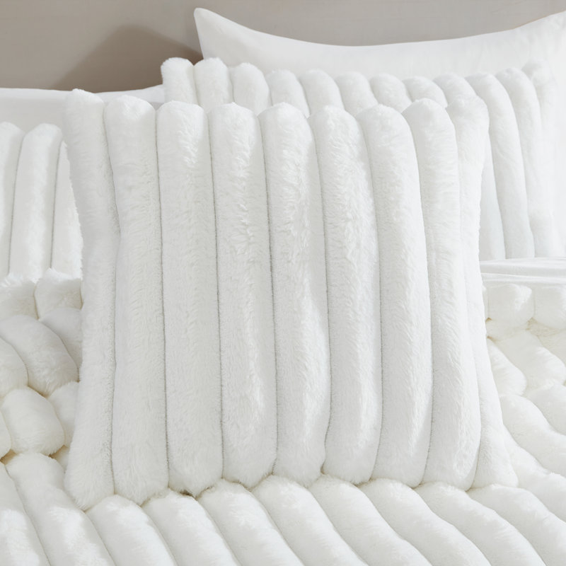 Everett Channel White 4 PC QN Comforter Set, Full Comforter + 3 Additional Pieces