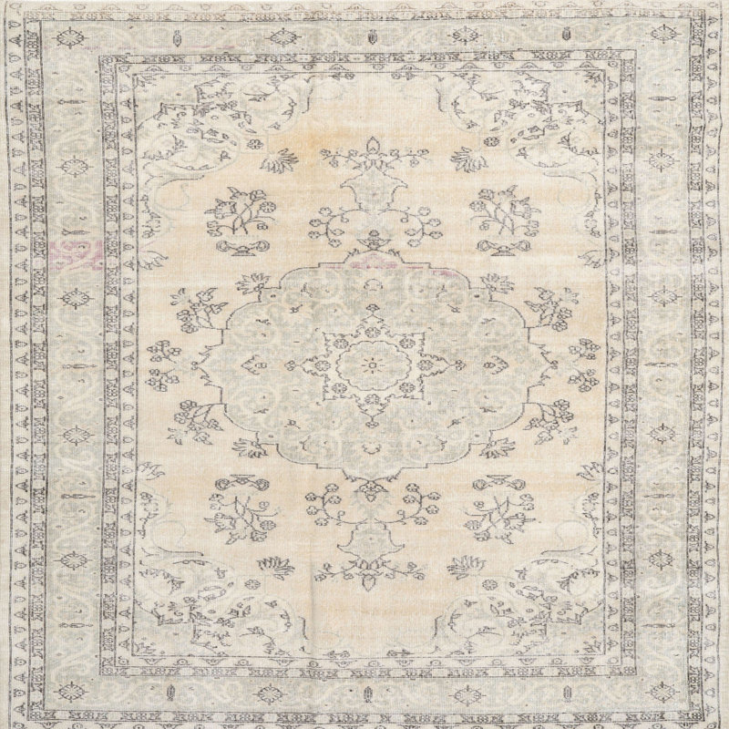 Oriental Indoor Rug, Round 6'