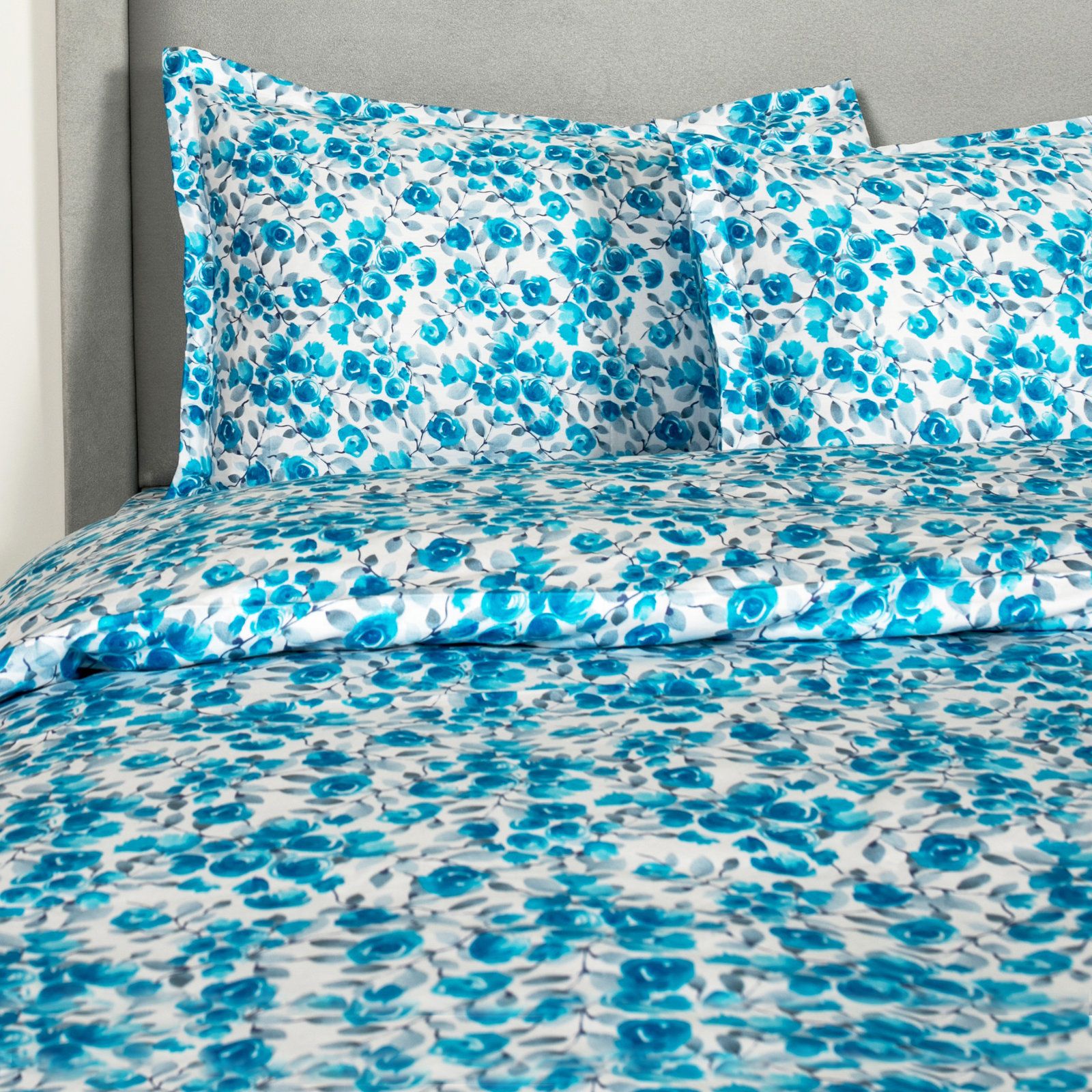 Babs Cotton Duvet Cover, Full/Queen Duvet Cover + 2 Standard Shams, Blue