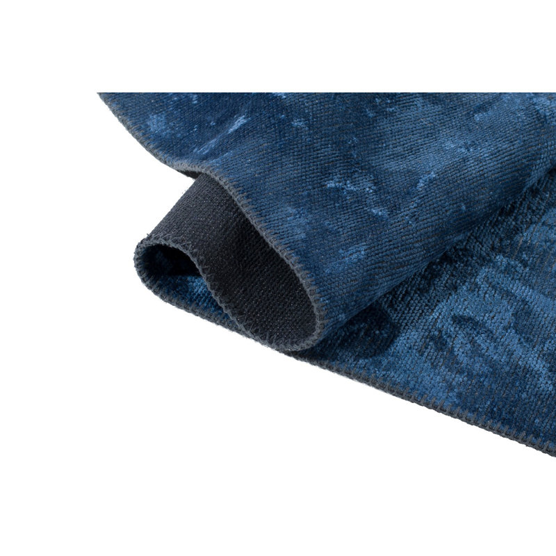 Tapis bleu marine en coton noué à la main Rapture, Rectangle 7 pi 10 po x 9 pi 10 po