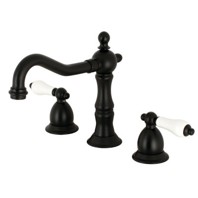 Heritage Widespread Bathroom Faucet with Drain Assembly