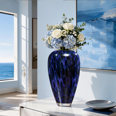 Handmade blown glass fashionable vase. This glass flower vessel features a modern artistic decorative style, perfect for home living rooms, office desk ornaments, bookshelf displays and wedding decorations.