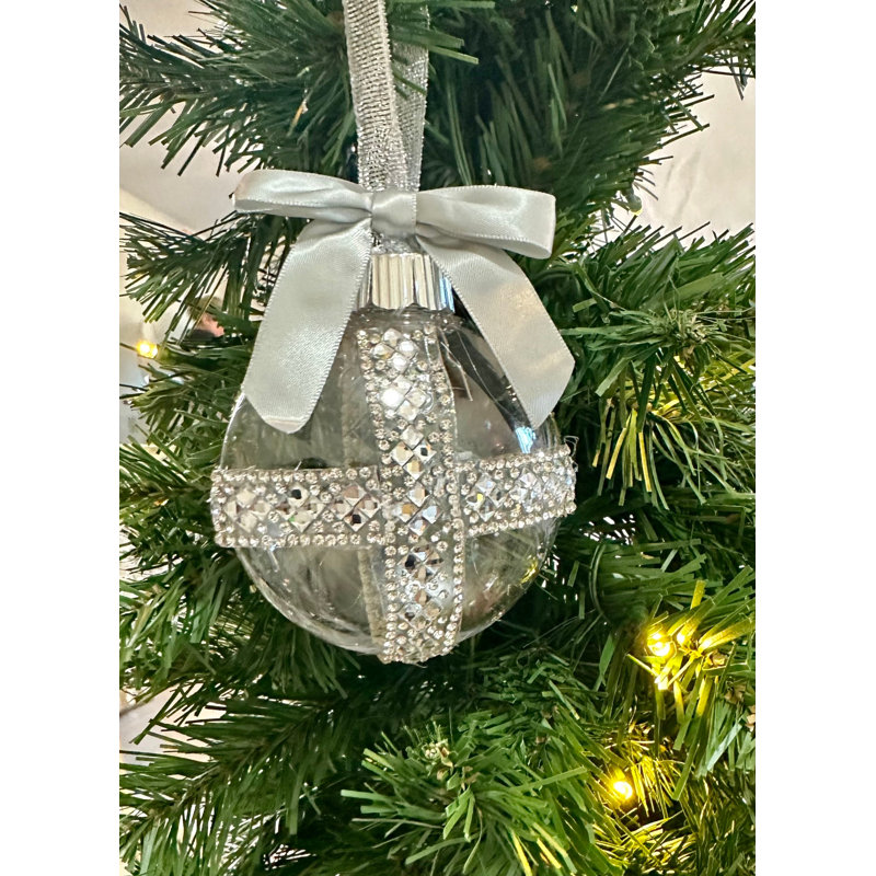 La collection Silver: mini ornement en cristal de diamant et strass glam avec un nœud en satin argenté