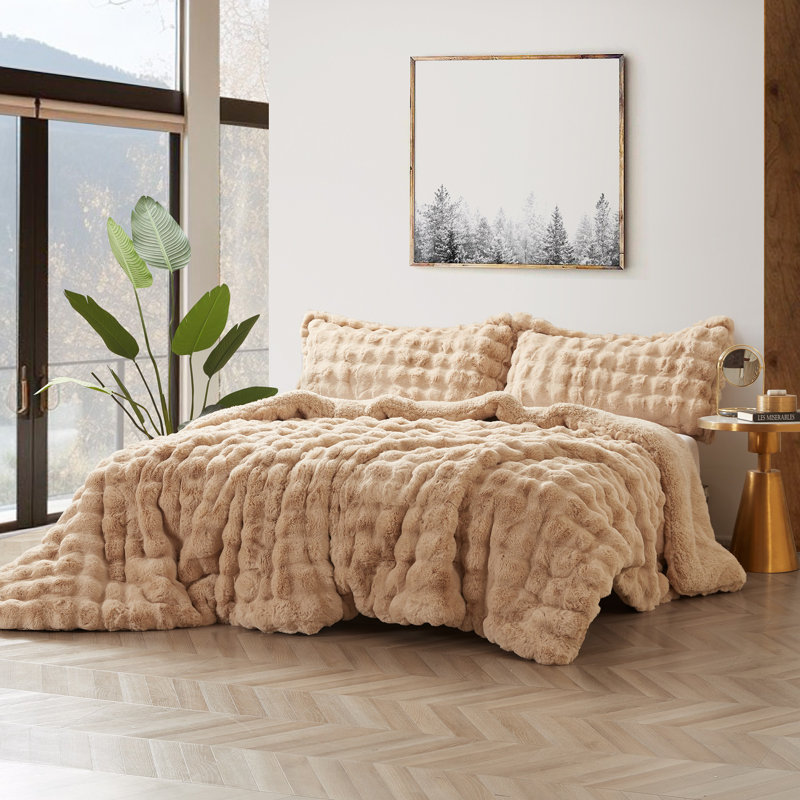 Ensemble d'édredon en fausse fourrure Coma, Édredon pour très grand lit + 2 très grandes ta, Brun