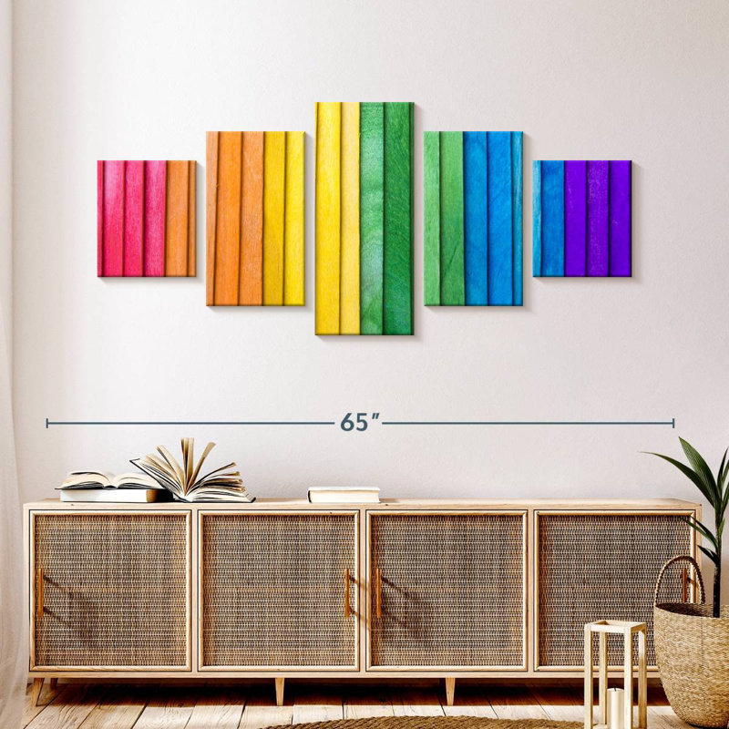 LGBTQ Wooden Rainbow, H 24 po x l 55 po