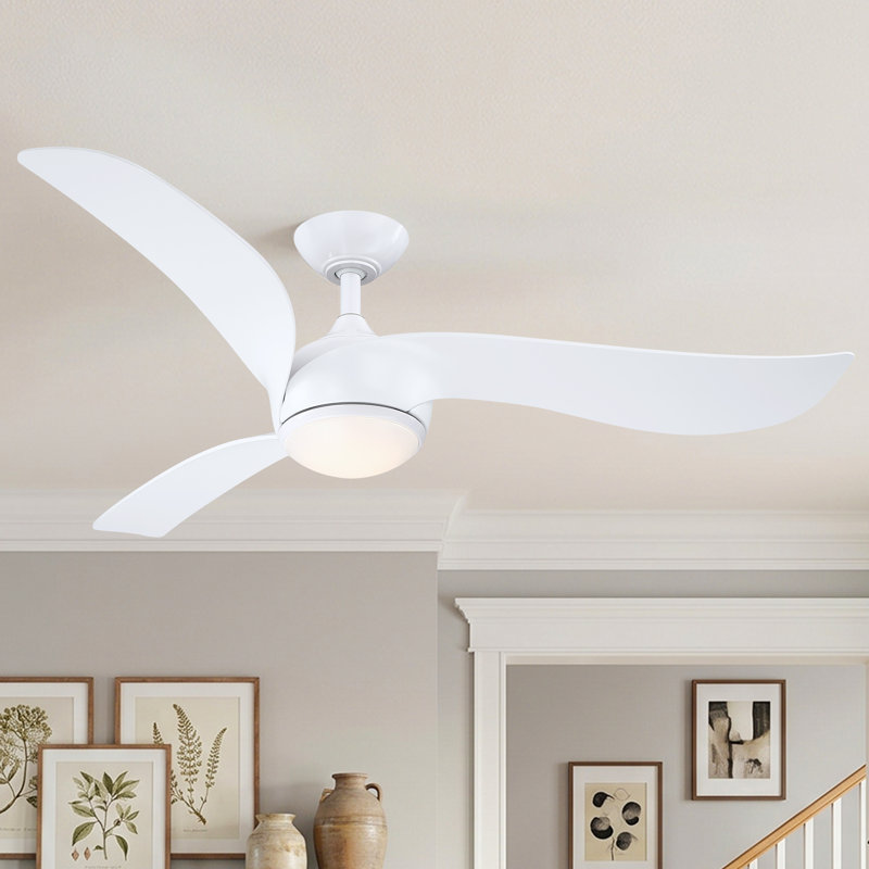 Ventilateur de plafond 52 po à DEL blanc à intensité variable avec 3 lumières à DEL et télécommande