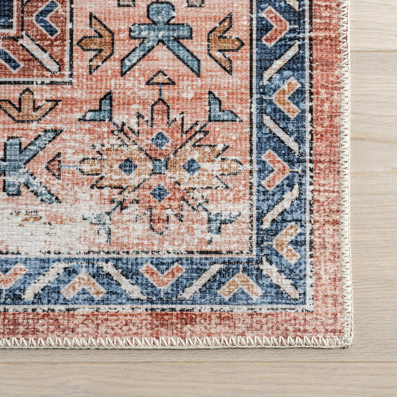 Lunn SplashGuard Traditional Machine Washable Area Rug, Rectangle 2' x 3'