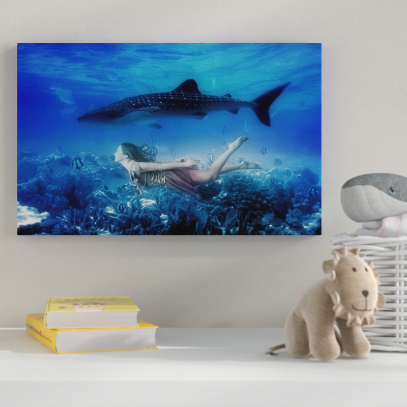 «Swim with Tiger Shark», art sur toile, H 22 po x l 32 po