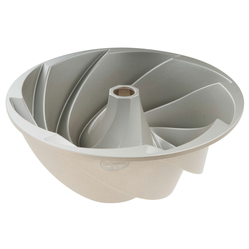 Twist 22cm fluted cake pan