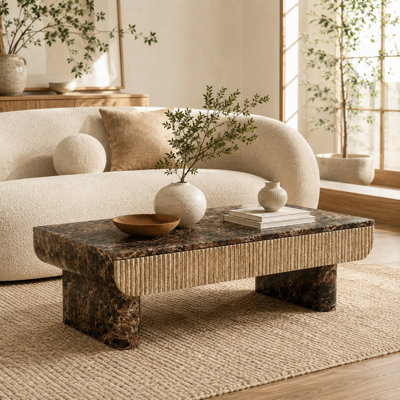 Table basse Calline avec tiroir cannelé et plateau en faux marbre Calline