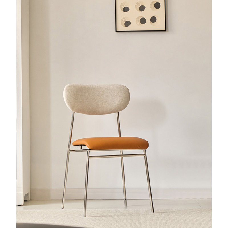 Chaise de salle à manger moderne et simple en cuir de silicone de style crème avec dossier