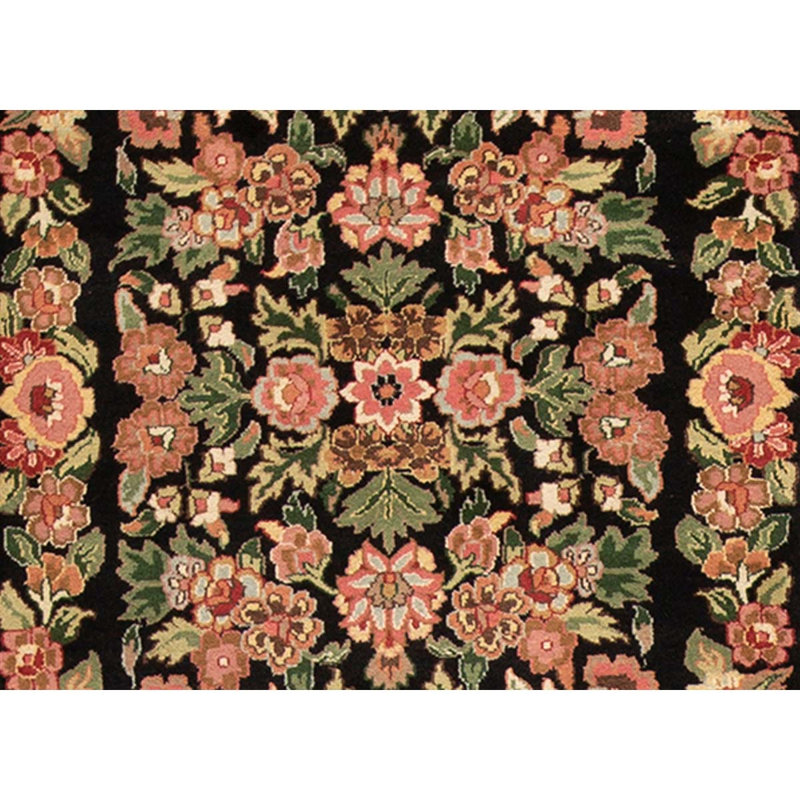 Hand Knotted Floral Area Rug in Green