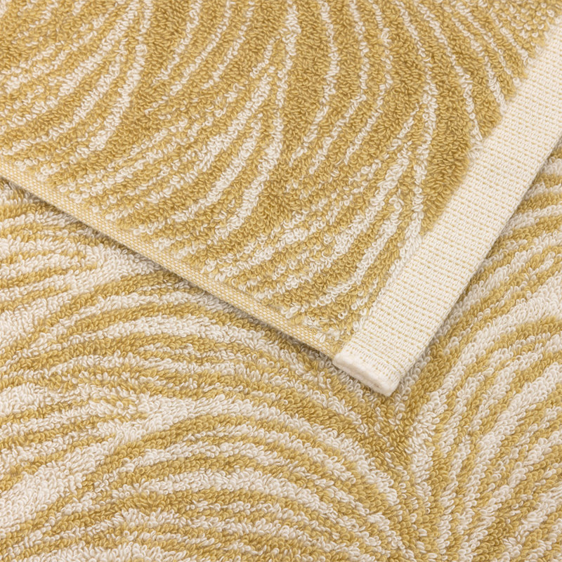 Pollen Bath Towel