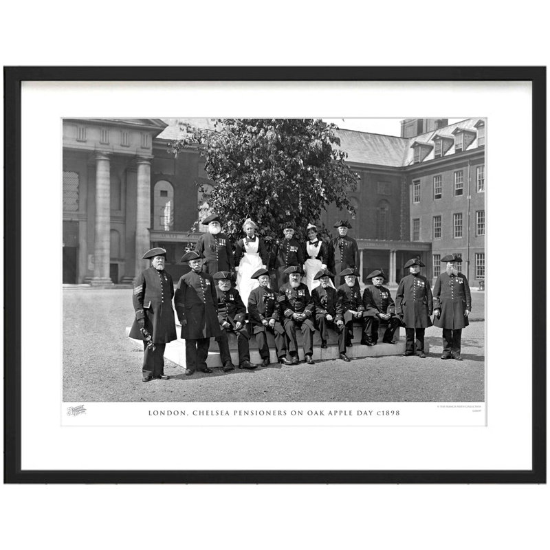 London, Chelsea Pensioners On Oak Apple Day C1898 by Francis Frith - Single Picture Frame Print, 60cm H x 80cm W x 2.3cm D