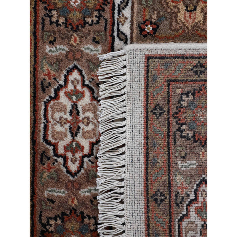 Bakhtiar Oriental Wool Hand Woven Area Rug, Rectangle 140 x 200cm