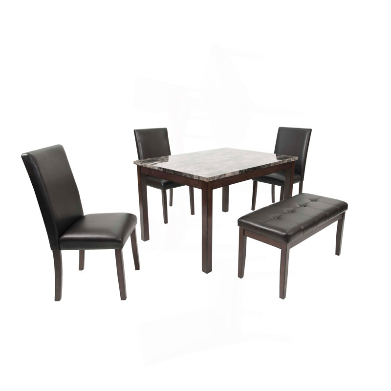 Ensemble repas avec chaises et banc