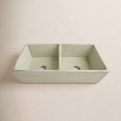 Vineyard 33" Double Basin Farmhouse Kitchen Sink