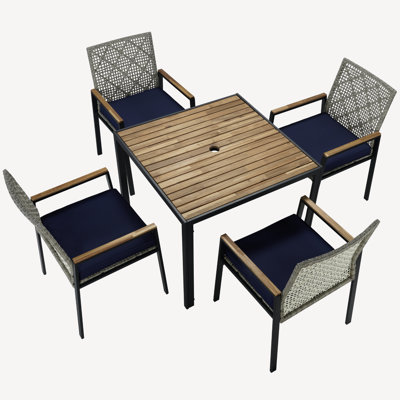 Ensemble repas extérieur pour 4 personnes