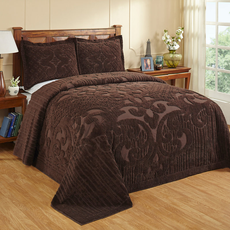 Ashton Collection 100% Cotton Chenille King Bedspread Set, Traditional Tufted Medallion Bedding with Matching Shams, OEKO-TEX Certified, Soft, Breathable, Machine Washable, All-Season, Chocolate
