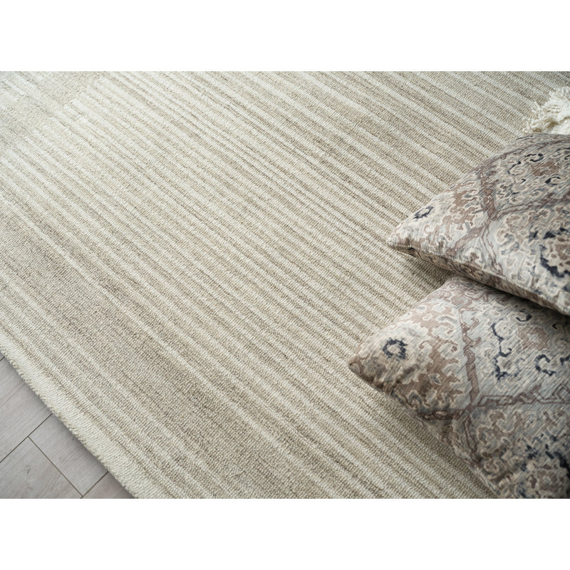 Dusseldorf hand-tufted New Zealand Wool Beige/Ivory Area Rug, Rectangle 4' x 6', Beige/Ivory