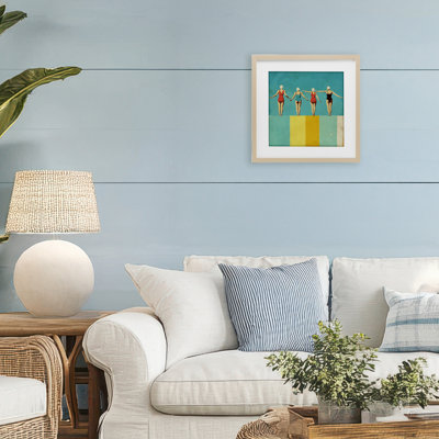 Quatre personnages sur la piscine, reproduction encadrée sous verre, design par Layla Oz