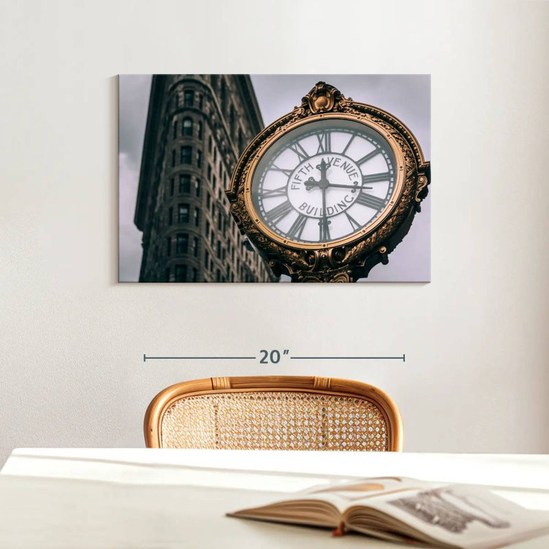 Kerner Fifth Avenue Building Clock