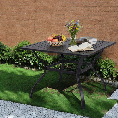 Table de patio en métal durable, conception carrée en acier moderne pour les repas en plein air