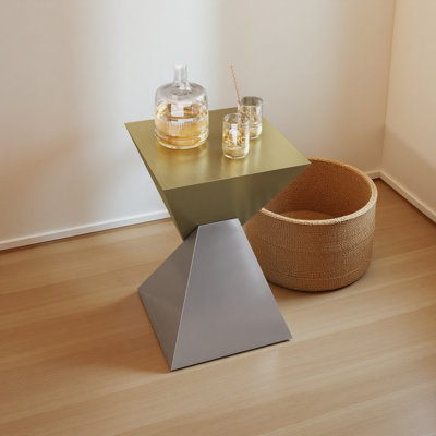 Table de bout moderne en acier inoxydable avec brosses pour la maison
